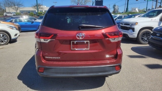 2019 Toyota Highlander SE V6 in Youngstown, OH - Jim Shorkey Youngstown